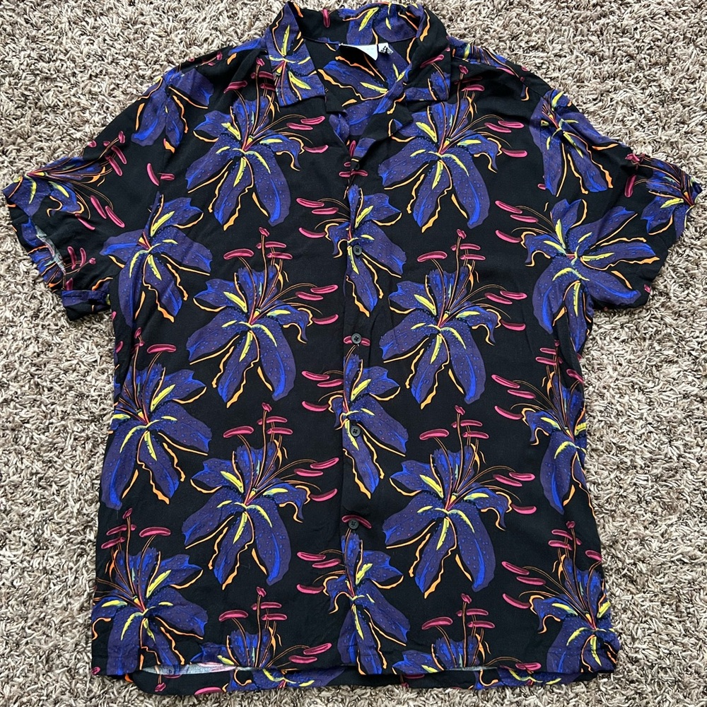 ASOS Men's small relaxed fit Black Floral button down shirt